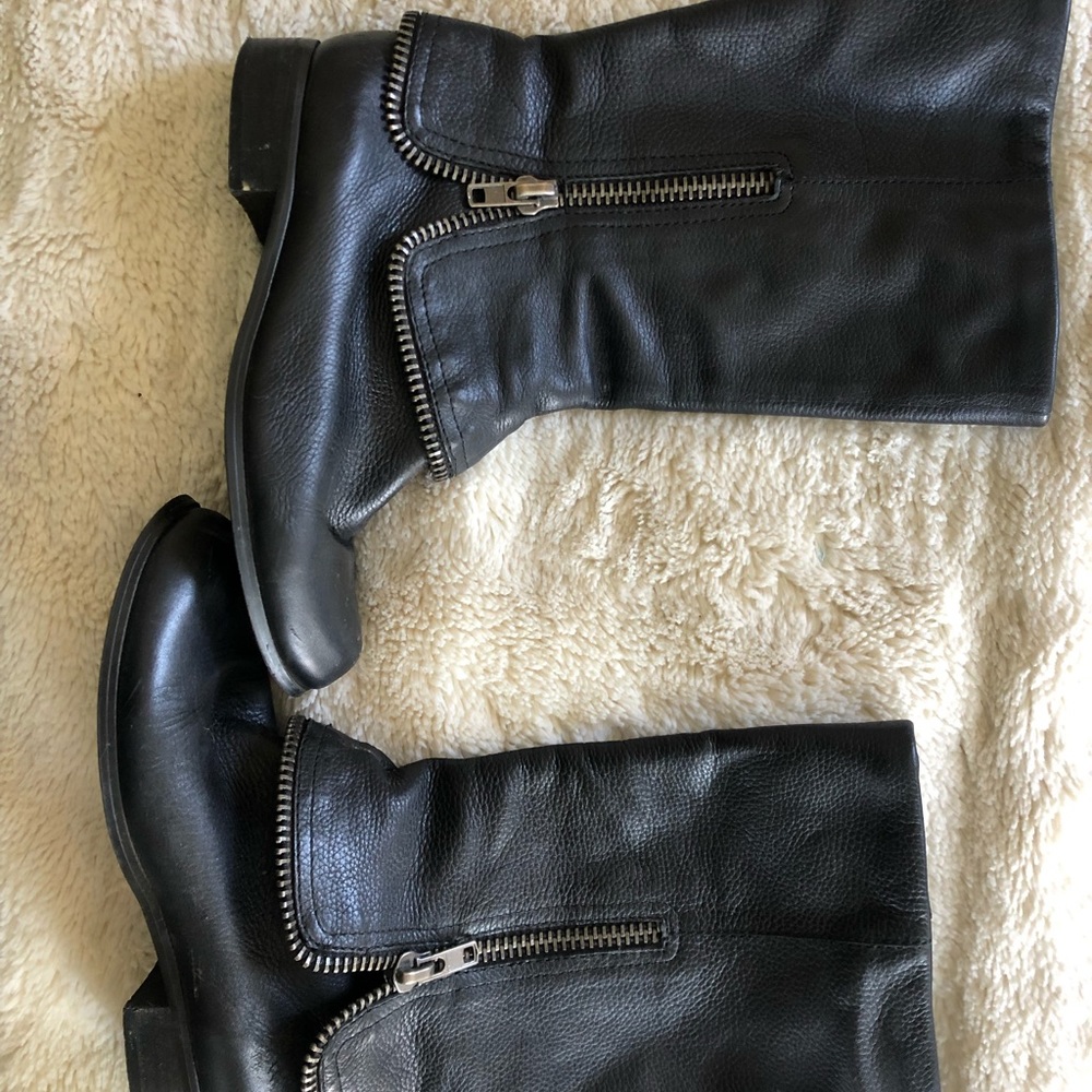 BCBG Generation Black leather boots